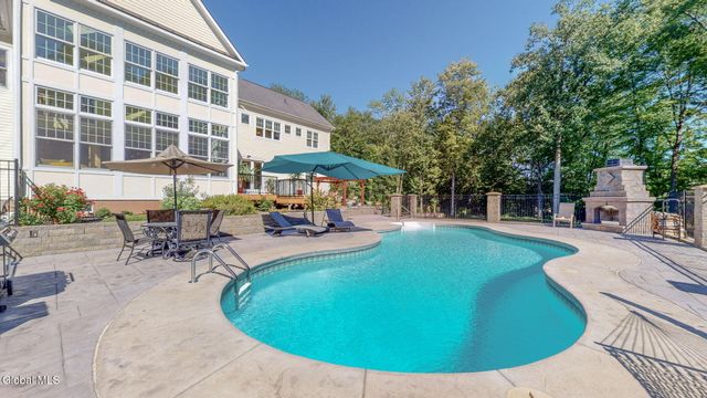 9 Stable Lane, Saratoga Springs, NY 12866