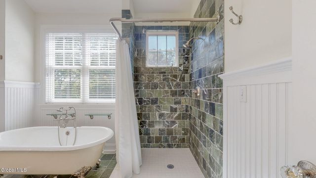 9 Stable Lane, Saratoga Springs, NY 12866