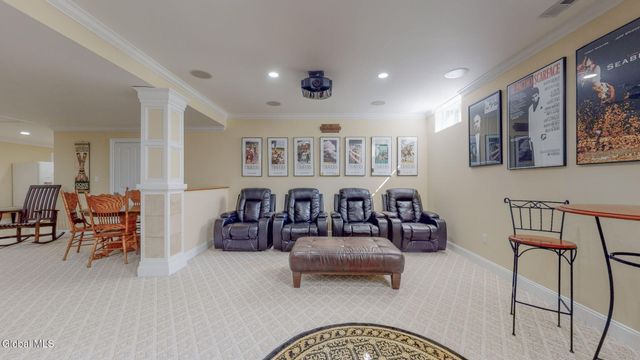 9 Stable Lane, Saratoga Springs, NY 12866