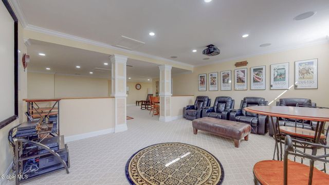 9 Stable Lane, Saratoga Springs, NY 12866