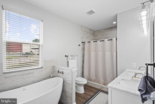 8321 MAPLEWOOD DR, Manassas, VA 20111