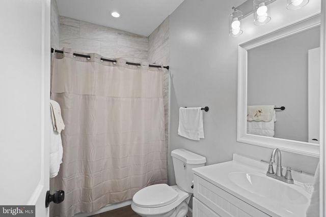 8321 MAPLEWOOD DR, Manassas, VA 20111