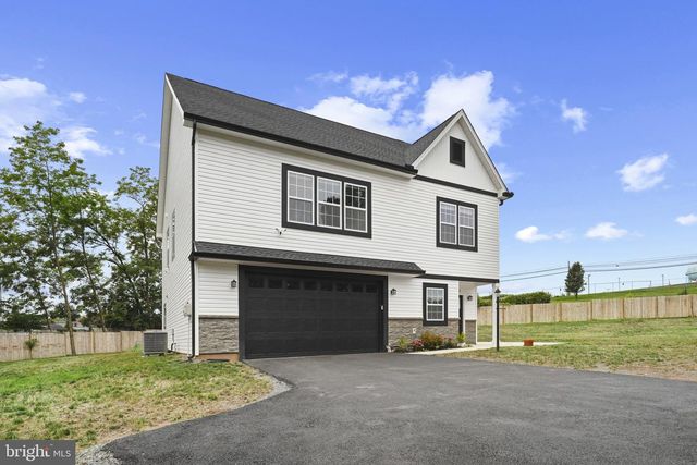 8321 MAPLEWOOD DR, Manassas, VA 20111