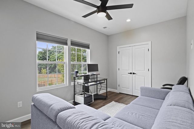 8321 MAPLEWOOD DR, Manassas, VA 20111