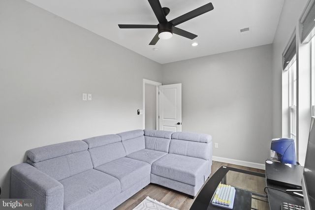 8321 MAPLEWOOD DR, Manassas, VA 20111