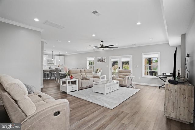 8321 MAPLEWOOD DR, Manassas, VA 20111