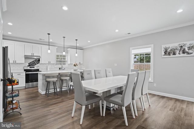8321 MAPLEWOOD DR, Manassas, VA 20111