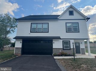 8321 MAPLEWOOD DR, Manassas, VA 20111