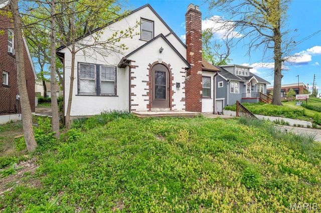 439 N Laclede Station Road, St Louis, MO 63119