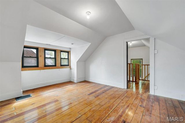439 N Laclede Station Road, St Louis, MO 63119