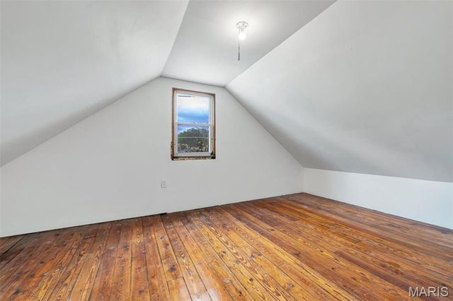 439 N Laclede Station Road, St Louis, MO 63119