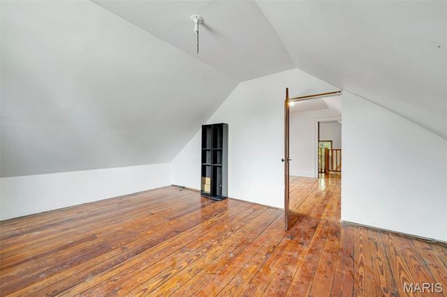 439 N Laclede Station Road, St Louis, MO 63119