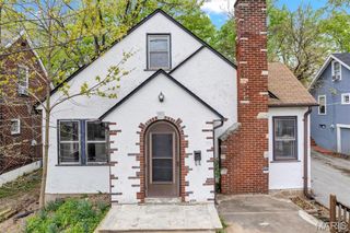 439 N Laclede Station Road, St Louis, MO 63119