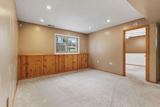 9466 Irving Avenue N, Brooklyn Park, MN 55444