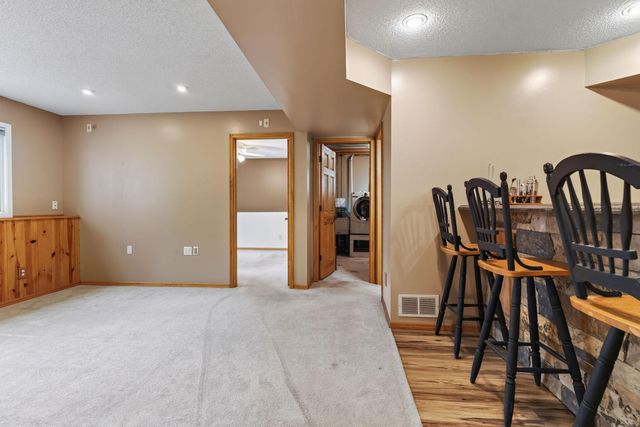 9466 Irving Avenue N, Brooklyn Park, MN 55444