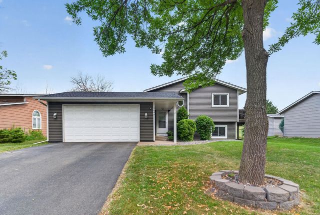 9466 Irving Avenue N, Brooklyn Park, MN 55444