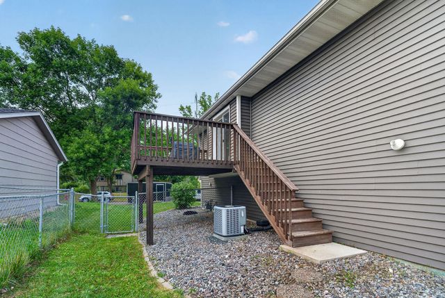 9466 Irving Avenue N, Brooklyn Park, MN 55444