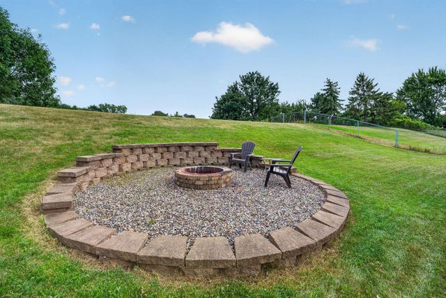 9466 Irving Avenue N, Brooklyn Park, MN 55444