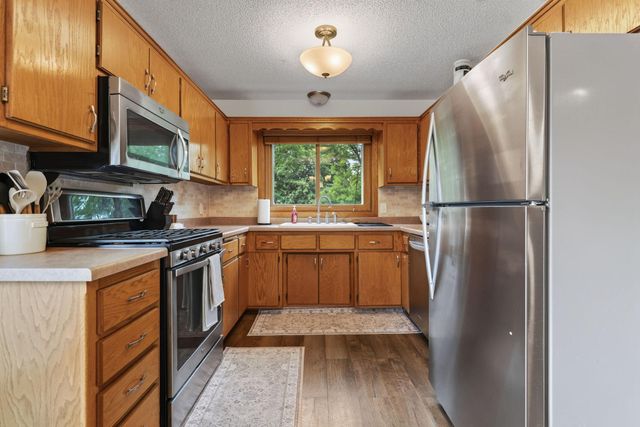 9466 Irving Avenue N, Brooklyn Park, MN 55444