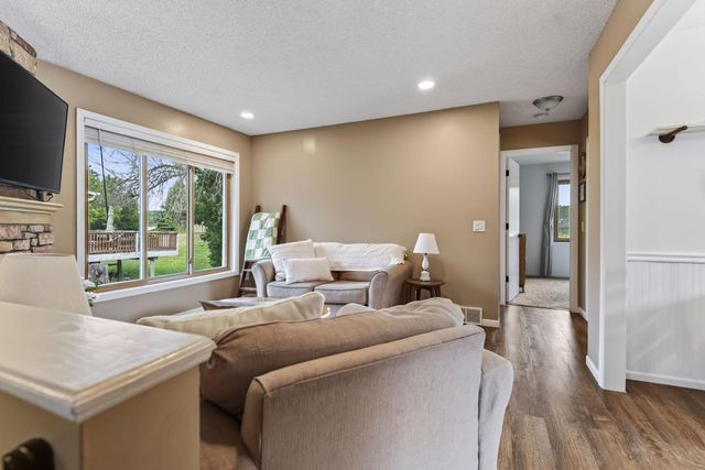 9466 Irving Avenue N, Brooklyn Park, MN 55444