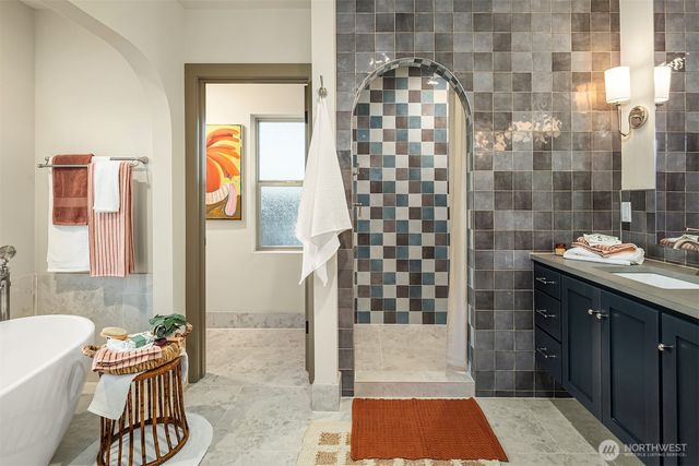 5037 25th Avenue SW, Seattle, WA 98106