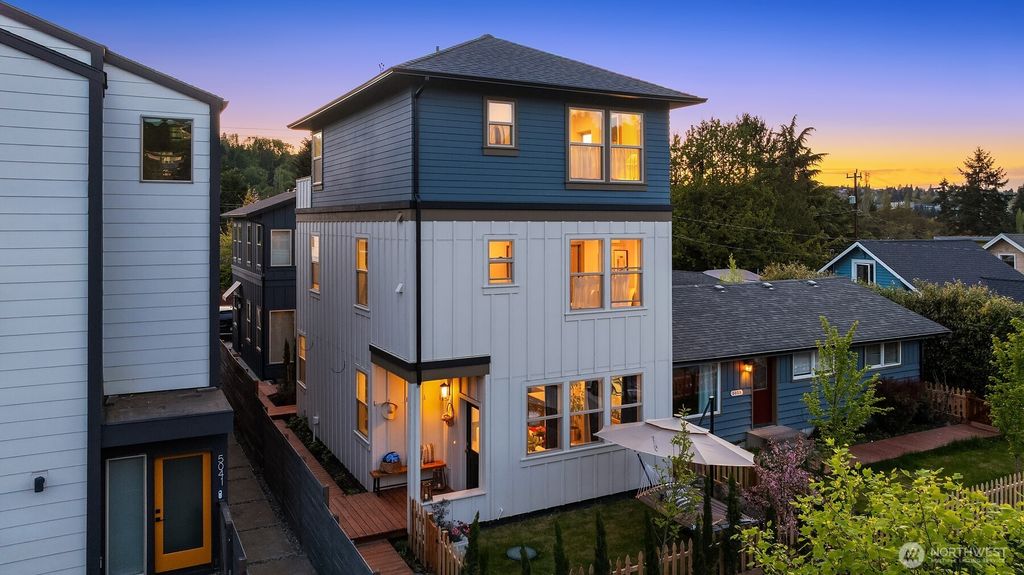 5037 25th Avenue SW, Seattle, WA 98106