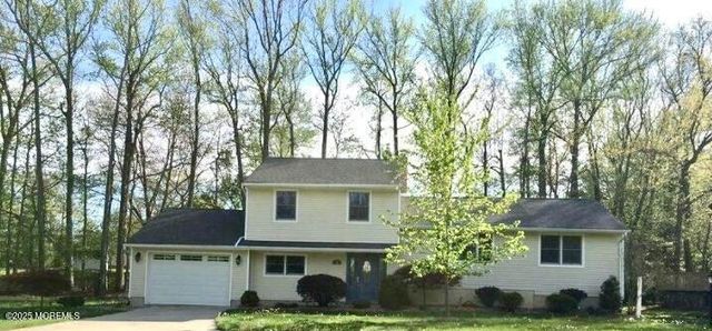 35 Birmingham Drive, Manalapan, NJ 07726