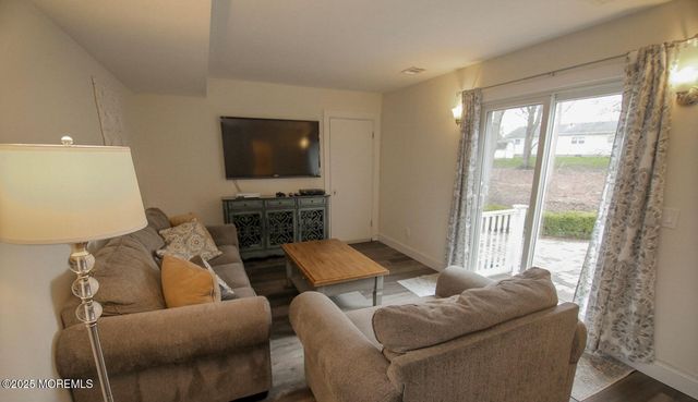35 Birmingham Drive, Manalapan, NJ 07726