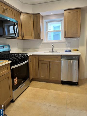 524 Kearney Avenue 1, Cliffside Park, NJ 07010