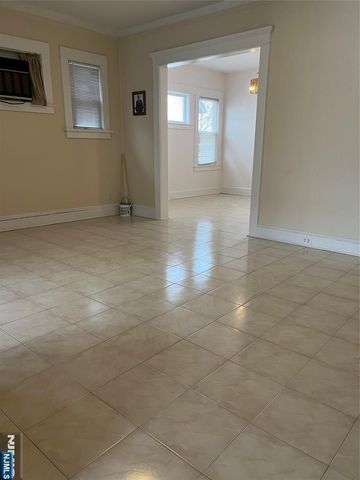 524 Kearney Avenue 1, Cliffside Park, NJ 07010