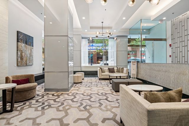 1 Charles St S 5G, Boston, MA 02116