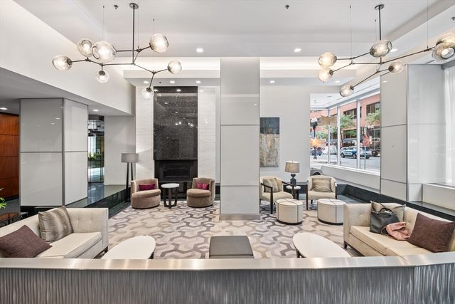 1 Charles St S 5G, Boston, MA 02116