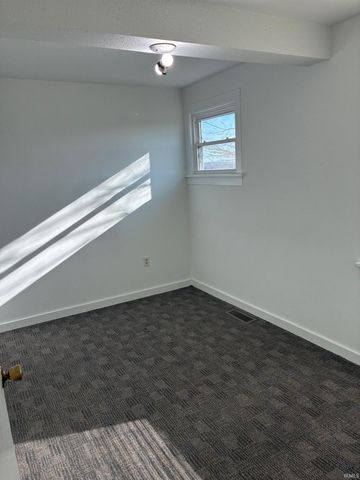 7059 S Beal Road, Vincennes, IN 47591