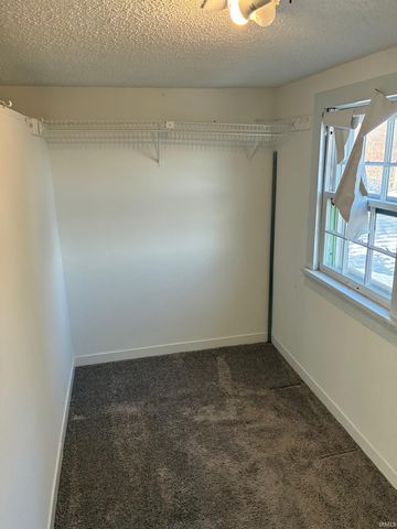 7059 S Beal Road, Vincennes, IN 47591