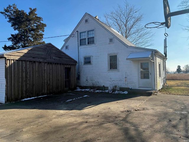 7059 S Beal Road, Vincennes, IN 47591