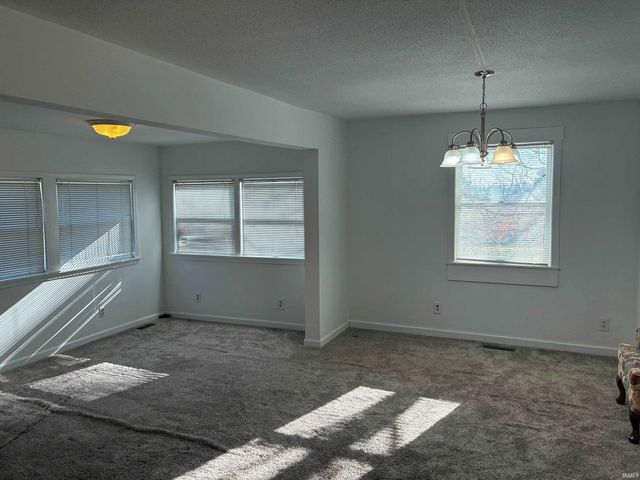 7059 S Beal Road, Vincennes, IN 47591