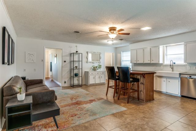 2380 Fenestra Drive, Dallas, TX 75228