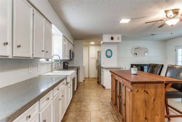 2380 Fenestra Drive, Dallas, TX 75228