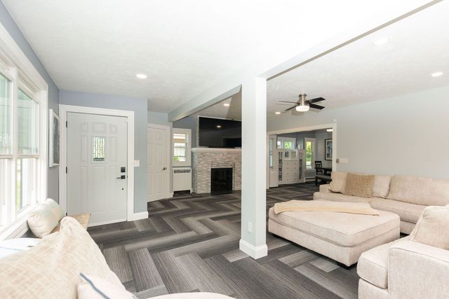 1719 Post Avenue, Rockford, IL 61103