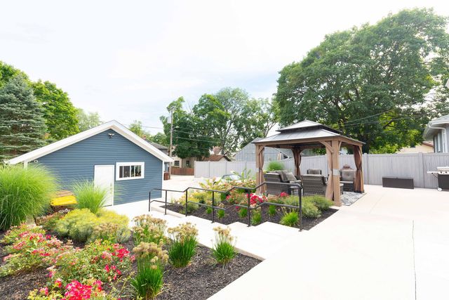 1719 Post Avenue, Rockford, IL 61103