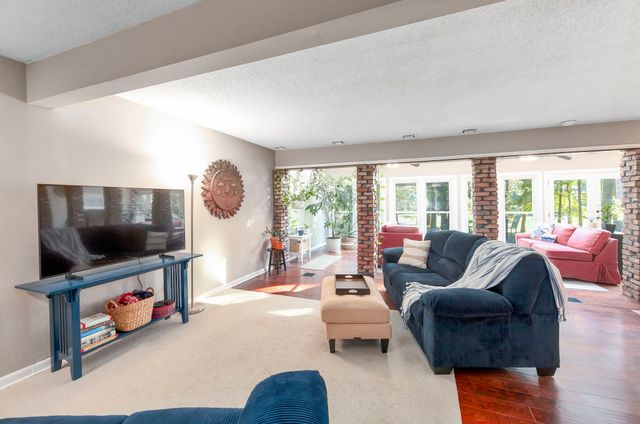 66 Northshore Dr, Jackson, TN 38305