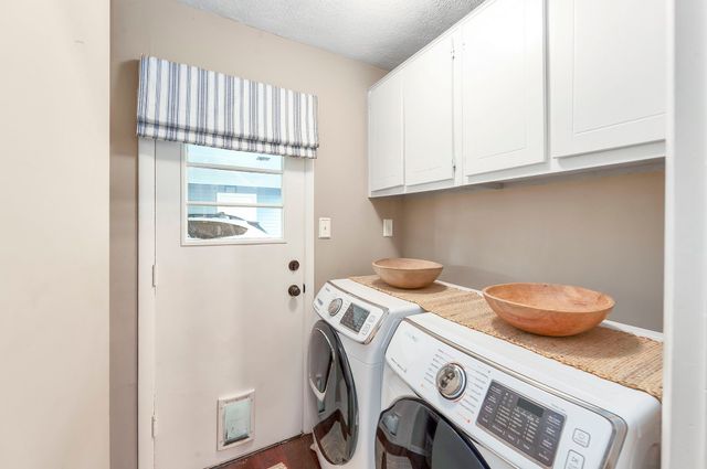 66 Northshore Dr, Jackson, TN 38305