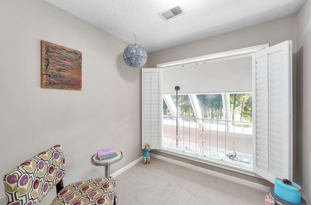 66 Northshore Dr, Jackson, TN 38305