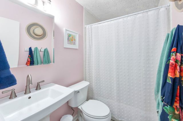 66 Northshore Dr, Jackson, TN 38305