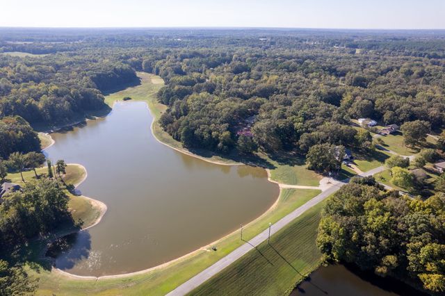 66 Northshore Dr, Jackson, TN 38305