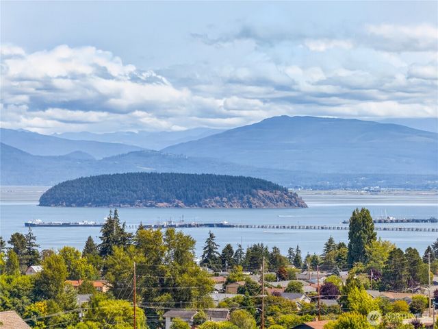 4402 E Avenue, Anacortes, WA 99221