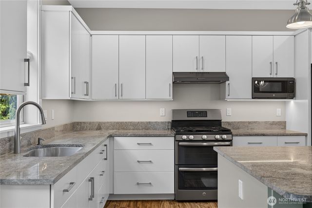 4402 E Avenue, Anacortes, WA 99221