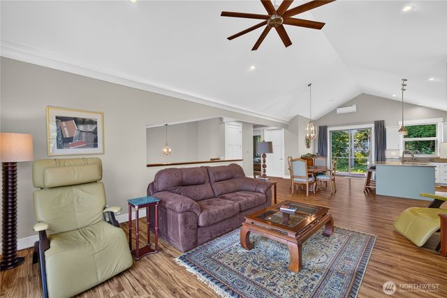 4402 E Avenue, Anacortes, WA 99221
