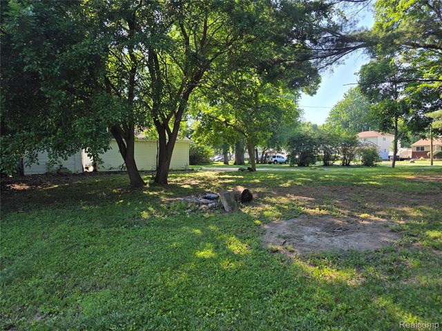 32251 Elmwood Street, Garden City, MI 48135