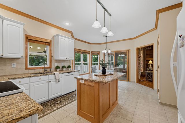 1214 Sandalwood Court SW, Altoona, IA 50009